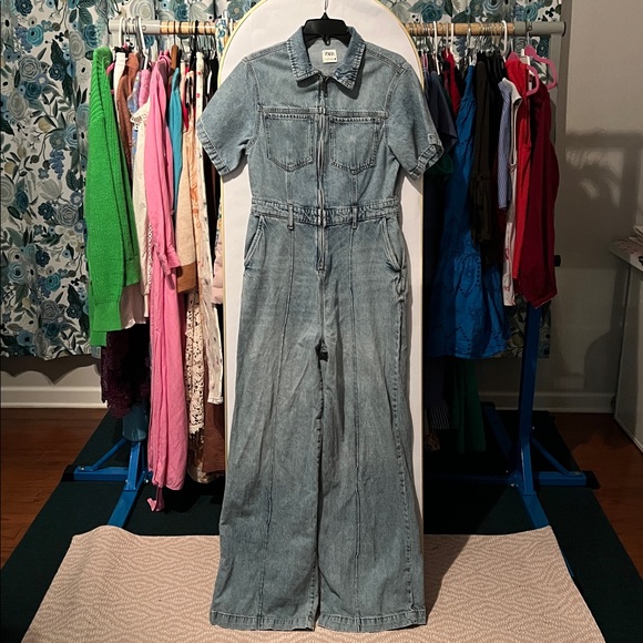 ZARA Women's Light Wash Denim Wide Leg Full Length Jumpsuit Short Sleeve - Picture 2 of 5